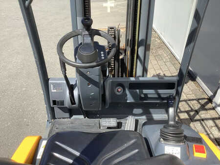 Elektro 3 Rad 2001  Jungheinrich EFG-DF-13 (3)