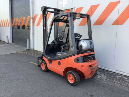 Gázüzemű targoncák 2001  Linde H16T-03 (2)