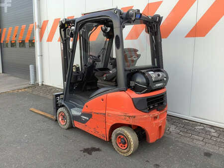 Empilhador a gás 2017  Linde H16T-01 (2)