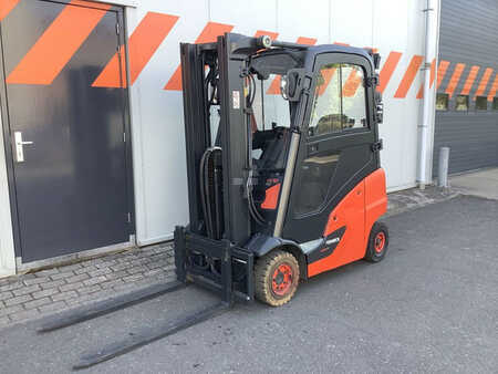 Empilhador a gás 2018  Linde H16T-01 (1)