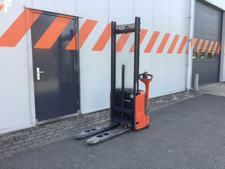 Magasemelésű béka 2017  Linde L10B (1)