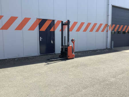 Stacker pedestre 2017  Linde L10B (5)