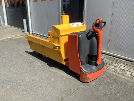 Låglyftare El 2011  Linde T16-Battery changing system (2)