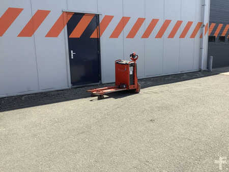 Porta-paletes elétrico 2019  Linde T18 (5)