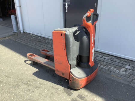 Porta-paletes elétrico 2020  Linde T18 (2)