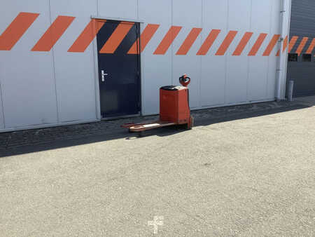 Porta-paletes elétrico 2020  Linde T18 (5)