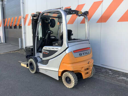 Eléctrica de 4 ruedas 2016  Still RX60-30 (2)