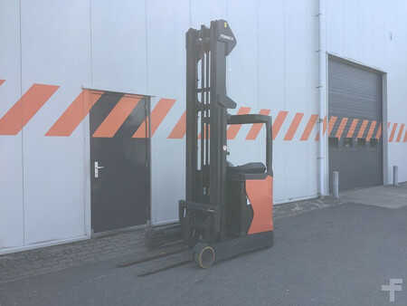Schubmaststapler 2014  Linde R14-01 (1)
