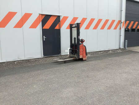 Pallet Stackers 2007  Linde L14I (5)