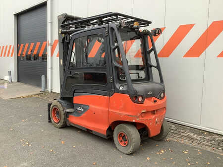 Elektryczne 4-kołowe 2015 Linde E50-01/600 (2)