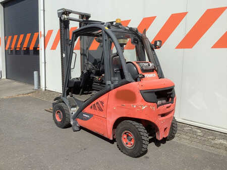 Carretilla elevadora GLP 2013  Linde H25T-02 (2)