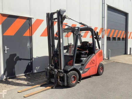 Carretilla elevadora GLP 2018  Linde H25T-02 (1)