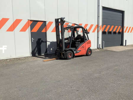 Carretilla elevadora GLP 2018  Linde H25T-02 (4)