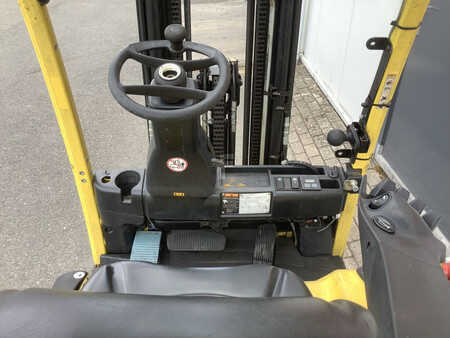 Carrelli elettrici 3 ruote 2015  Hyster J1.8XNT (3)
