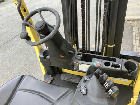 Carrelli elettrici 4 ruote 2018  Hyster E5.5XN (3)