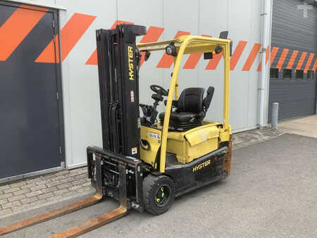 Carrelli elettrici 3 ruote 2016  Hyster J1.8XNT (1)