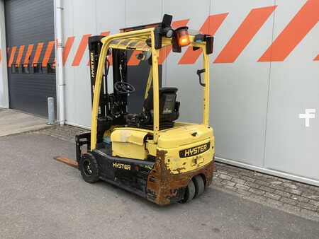 Carrelli elettrici 3 ruote 2016  Hyster J1.8XNT (2)