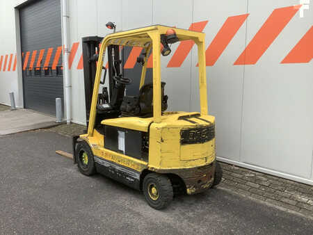Carrelli elettrici 4 ruote 2008  Hyster J3.20XM-861 (2)