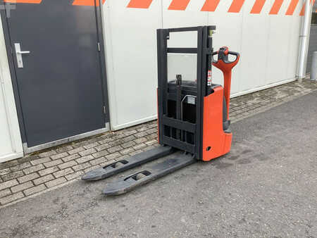 Stapelaars 2015  Linde L10 (1)