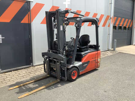 3-wiel elektrische heftrucks 2019  Linde E16L-02 (1)