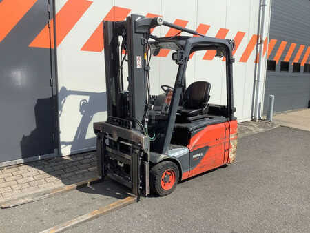 3-wiel elektrische heftrucks 2019  Linde E16L-02 (1)