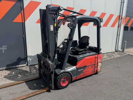 3-wiel elektrische heftrucks 2019  Linde E16L-02 (1)