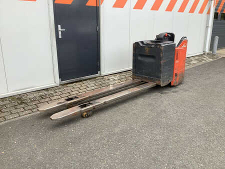 Niederhubwagen 2011  Linde T20SP (1)