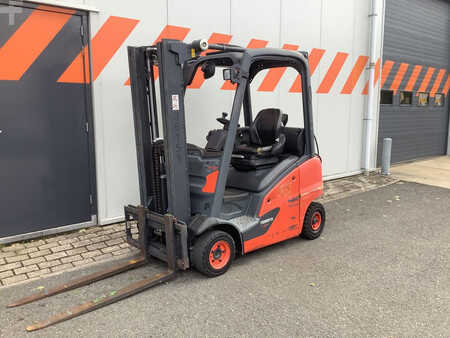 Wózki gazowe 2018  Linde H18T-01 (1)