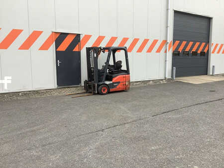 Elektryczne 3-kołowe 2018  Linde E14-02 (5)