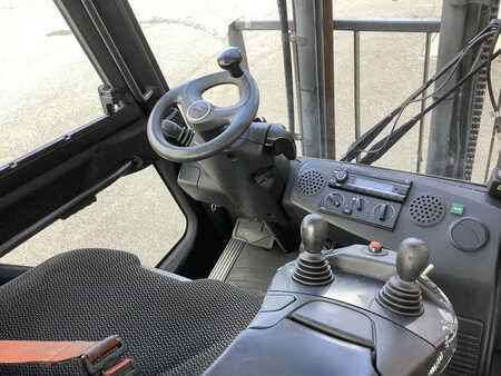 Wózki widłowe diesel 2016  Linde H25D-02/600 (3)