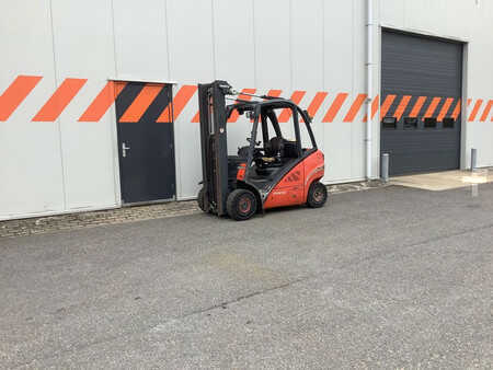 Empilhador a gás 2012  Linde H20T-01 (4)