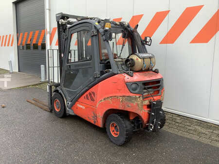 Wózki gazowe 2012 Linde H30T-01 (2)