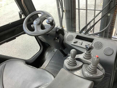 Wózki gazowe 2012  Linde H30T-01 (3)