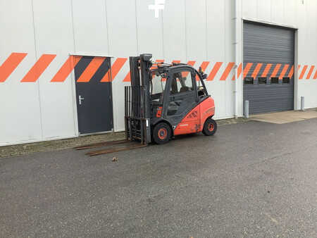 Wózki gazowe 2012 Linde H30T-01 (4)