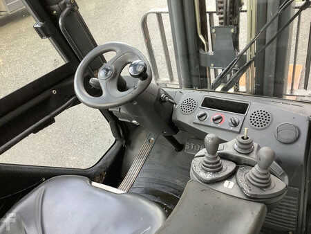 Wózki gazowe 2007 Linde H30T (3)