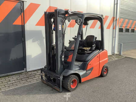 Wózki gazowe 2018 Linde H20T-01 (1)