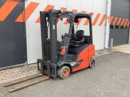 Wózki gazowe 2021 Linde H18T-01 (1)