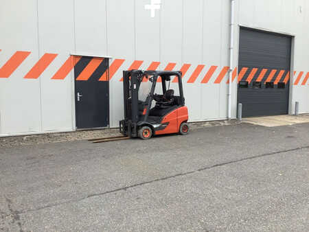 Wózki gazowe 2021  Linde H18T-01 (5)