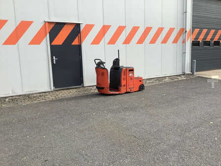 Terminálový traktor 2020  Linde P30 (5)