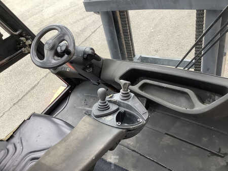 Dieselový VZV 2009  Linde H70D (3)