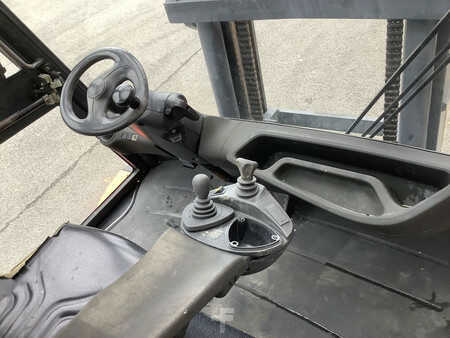 Carrelli elevatori diesel 2009 Linde H70D (3)