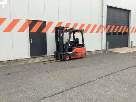 Elektryczne 3-kołowe 2019  Linde E16L-02 (5)