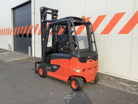 Elektryczne 4-kołowe 2013 Linde E30HL-01/600 (2)