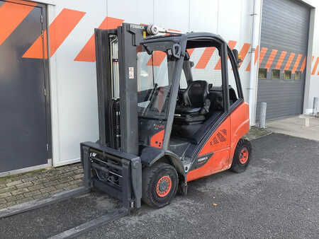 Wózki gazowe 2017 Linde H25T-02 (1)