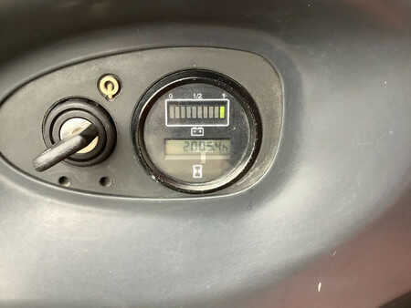 Stacker pedestre 2015  Linde L14 (4)