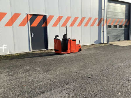 Terminálový traktor 2018  Linde P30 (5)