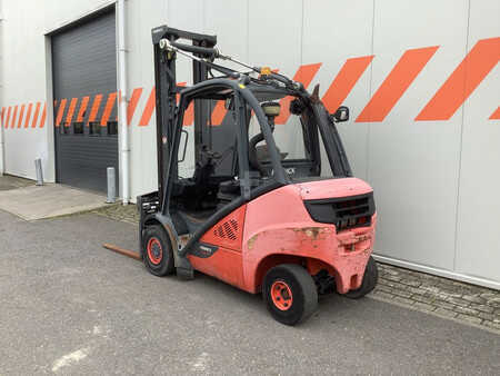 Wózki widłowe diesel 2014 Linde H30D-02 (2)