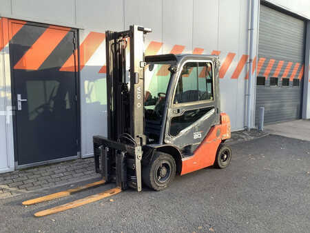 Nestekaasutrukki 2019  Toyota 06-8FG20F (1)