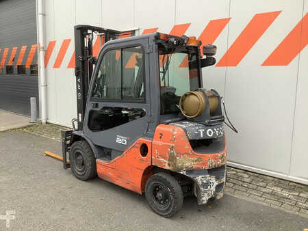 Nestekaasutrukki 2019  Toyota 06-8FG20F (2)