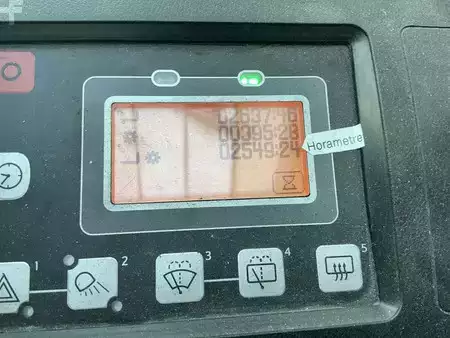 Elektro čtyřkolový VZV 2016  Toyota 8FBMT25 (4)